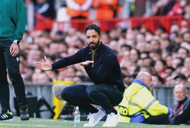 清晨体能课后,曼联内部沟通备战德国杯,震撼外界,赛程密集仍需轮换的简单介绍 清晨体能课后,曼联内部沟通备战德国杯,震撼外界,赛程密集仍需轮换的简单介绍